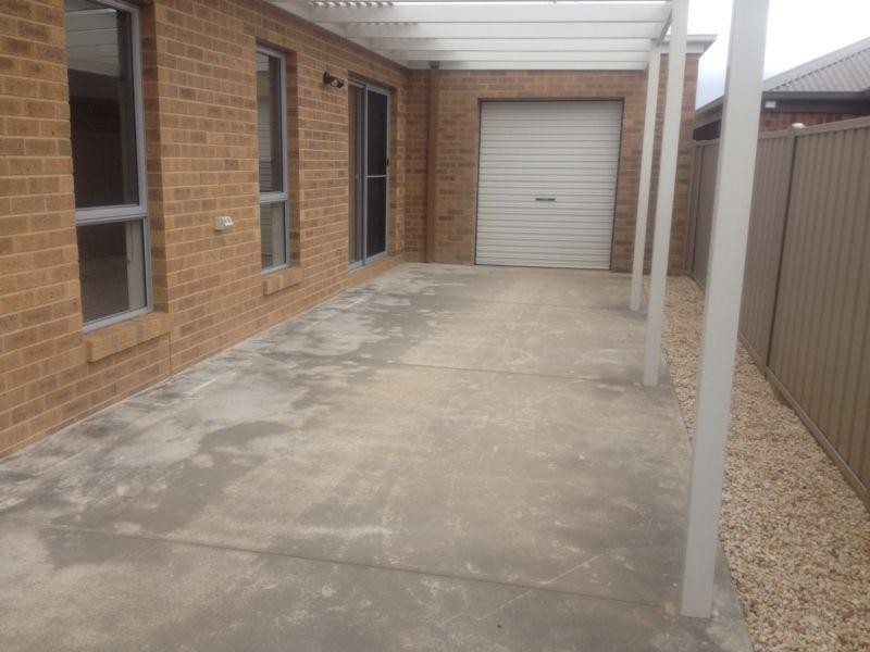 8B Benjamin Court, Spring Gully VIC 3550