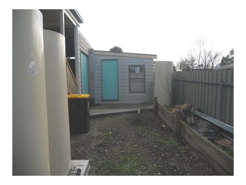 6 Cross Street, Long Gully VIC 3550