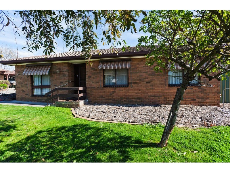 2/39 James Street, Strathdale VIC 3550