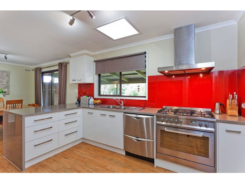 23 Cheriton Drive, Strathdale VIC 3550