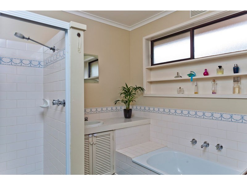 23 Cheriton Drive, Strathdale VIC 3550