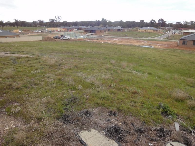 66 Charlbert Place, Strathfieldsaye VIC 3551