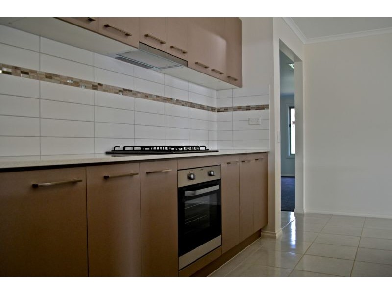 7 Rathlin Avenue, Junortoun VIC 3551