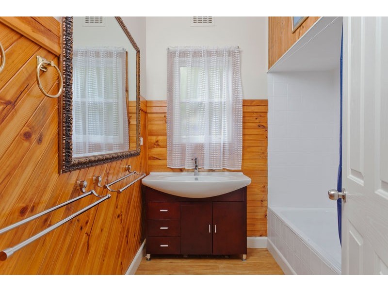 25 Mahon Avenue, Kennington VIC 3550