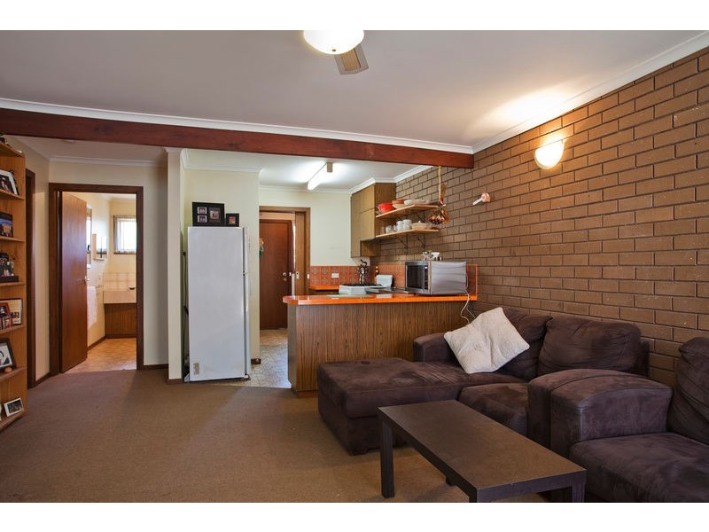 2/20 Palm Avenue, Spring Gully VIC 3550