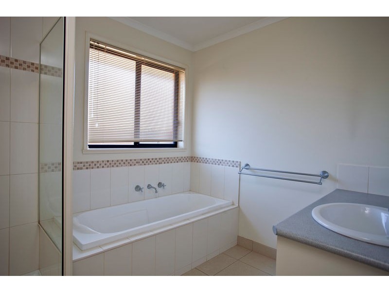 2 Ham Street, Kangaroo Flat VIC 3555