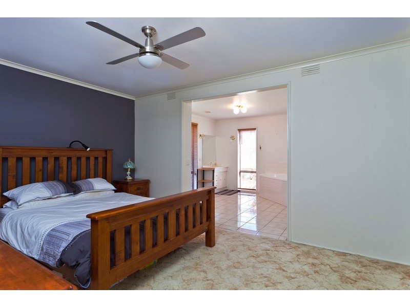 7 Sunset Drive, Strathfieldsaye VIC 3551