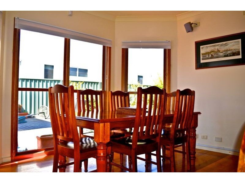 10 Lakewood Drive, Strathdale VIC 3550