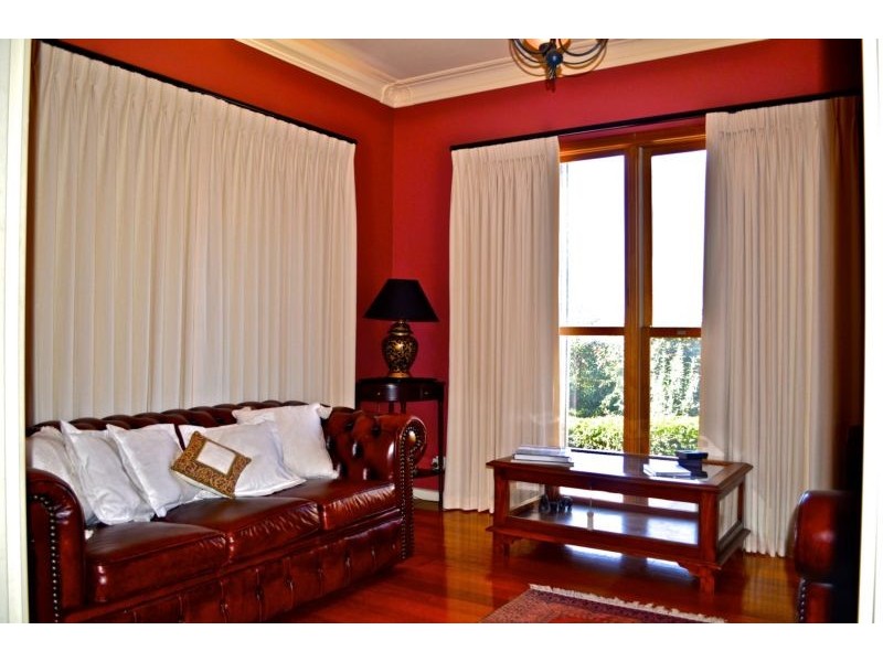 10 Lakewood Drive, Strathdale VIC 3550