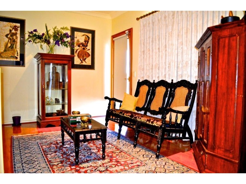 10 Lakewood Drive, Strathdale VIC 3550