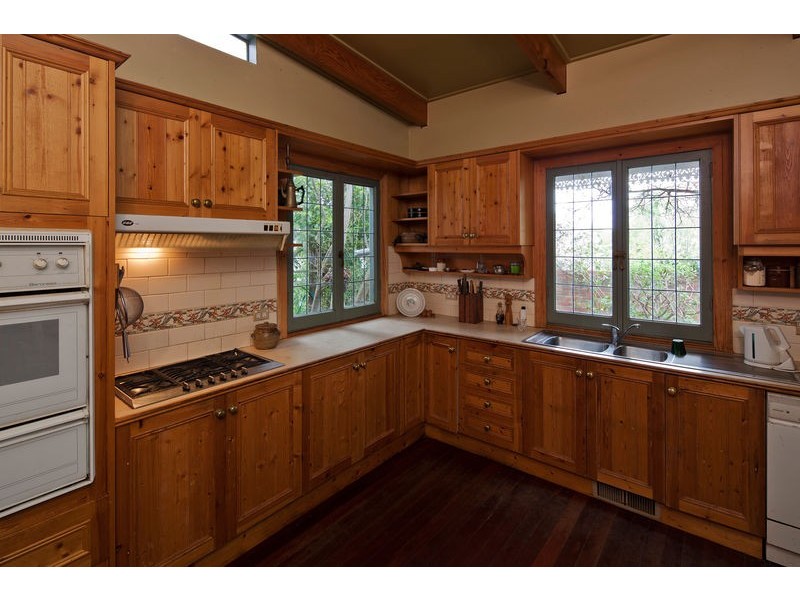 8 Echuca Street, Quarry Hill VIC 3550