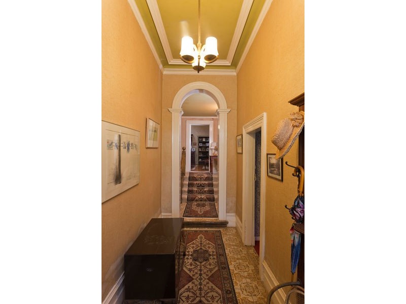 8 Echuca Street, Quarry Hill VIC 3550