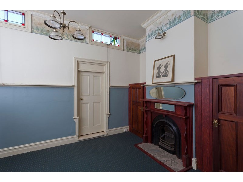 8 Echuca Street, Quarry Hill VIC 3550