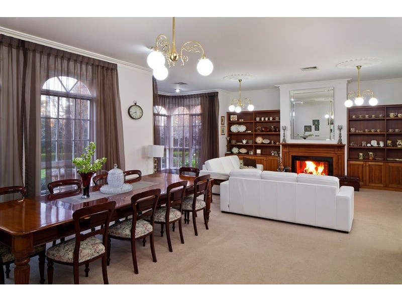 4 Essex Court, Strathdale VIC 3550