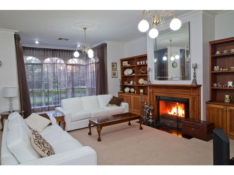 4 Essex Court, Strathdale VIC 3550