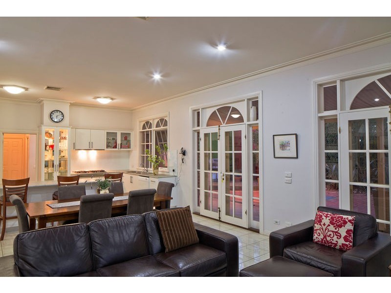 4 Essex Court, Strathdale VIC 3550