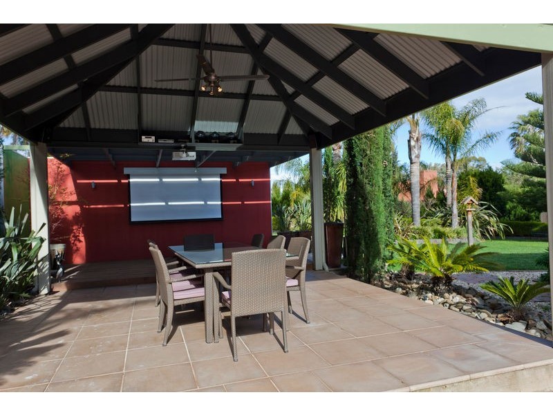 4 Essex Court, Strathdale VIC 3550