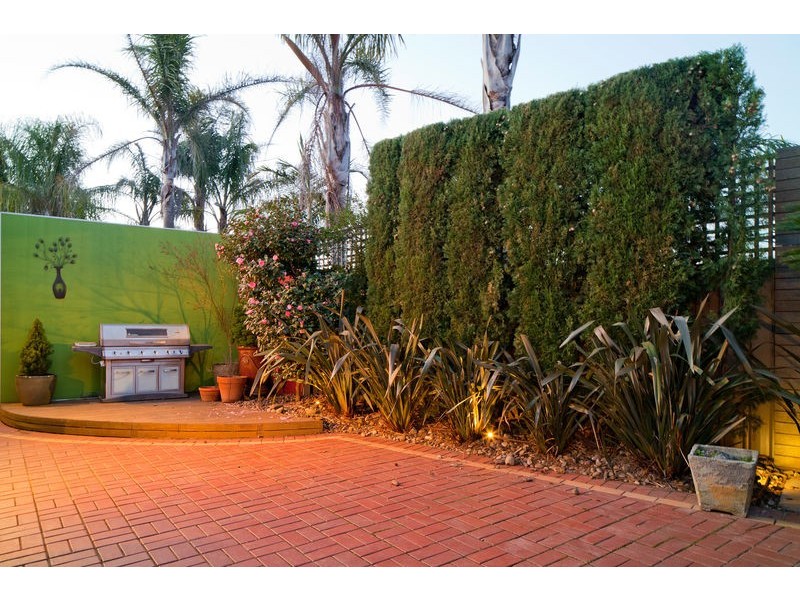 4 Essex Court, Strathdale VIC 3550