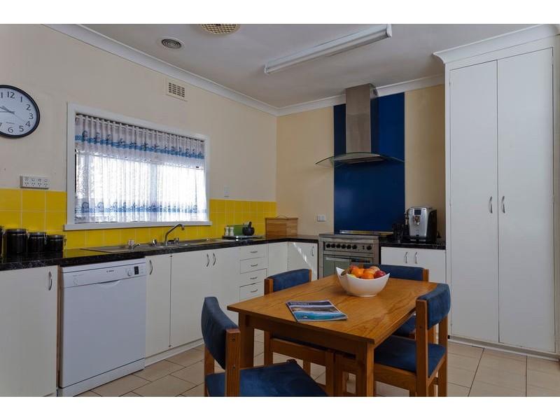 311 High Street, Kangaroo Flat VIC 3555