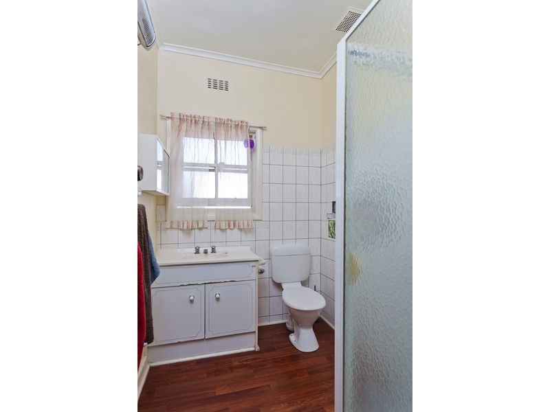 39 Churchill Avenue, Flora Hill VIC 3550