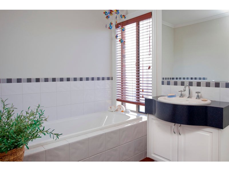 13 Kooringal Drive, Eaglehawk VIC 3556