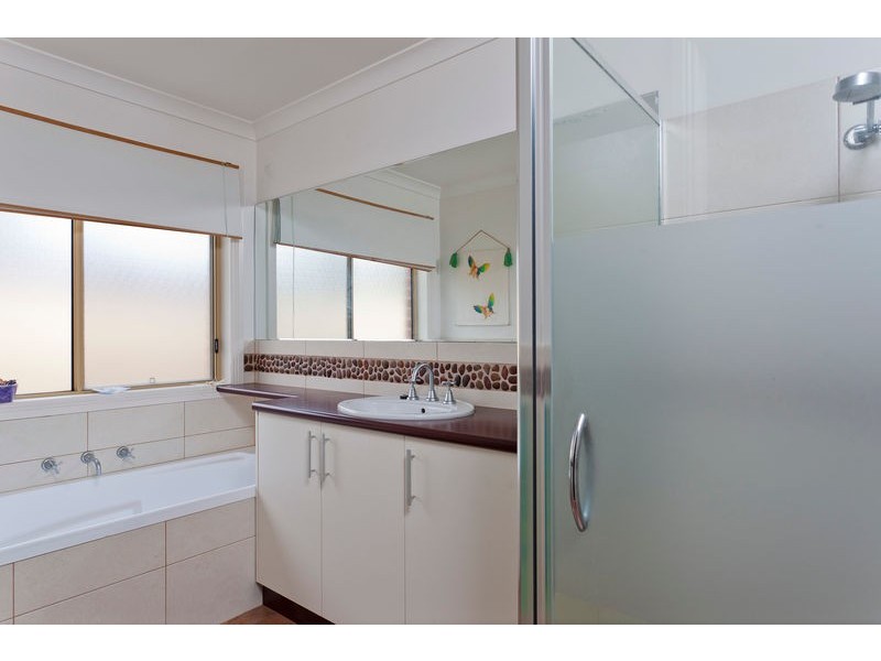 15 Bedarra Court, Maiden Gully VIC 3551