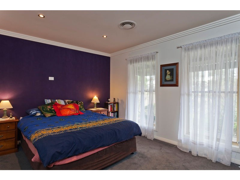 15 Bedarra Court, Maiden Gully VIC 3551