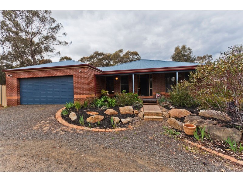 15 Bedarra Court, Maiden Gully VIC 3551