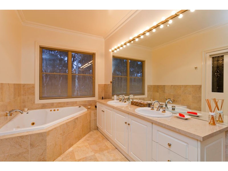 50 Watson Drive, Strathfieldsaye VIC 3551