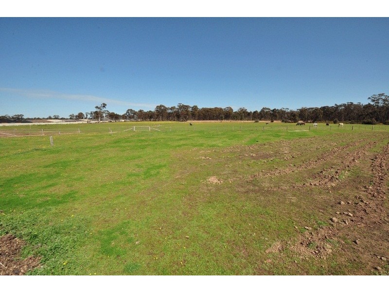 Cnr Howard Street and Bowles Road, Bendigo VIC 3550