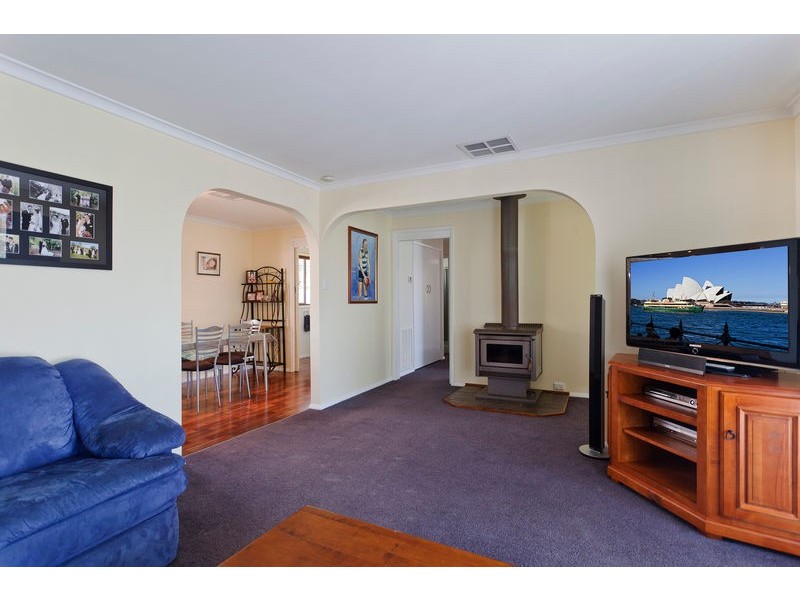 13 Wallaby Avenue, Kangaroo Flat VIC 3555