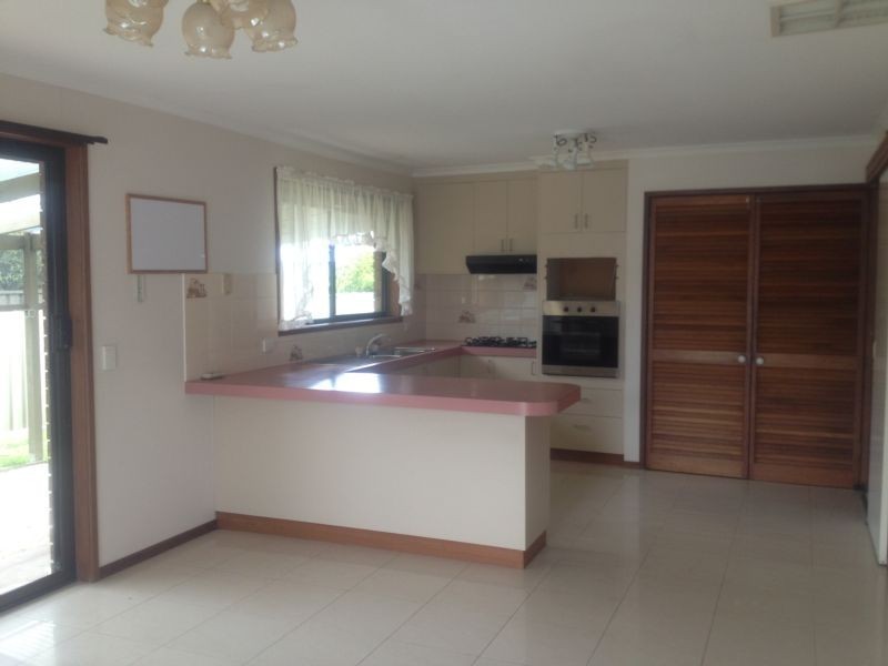 142 Olympic Parade, Kangaroo Flat VIC 3555