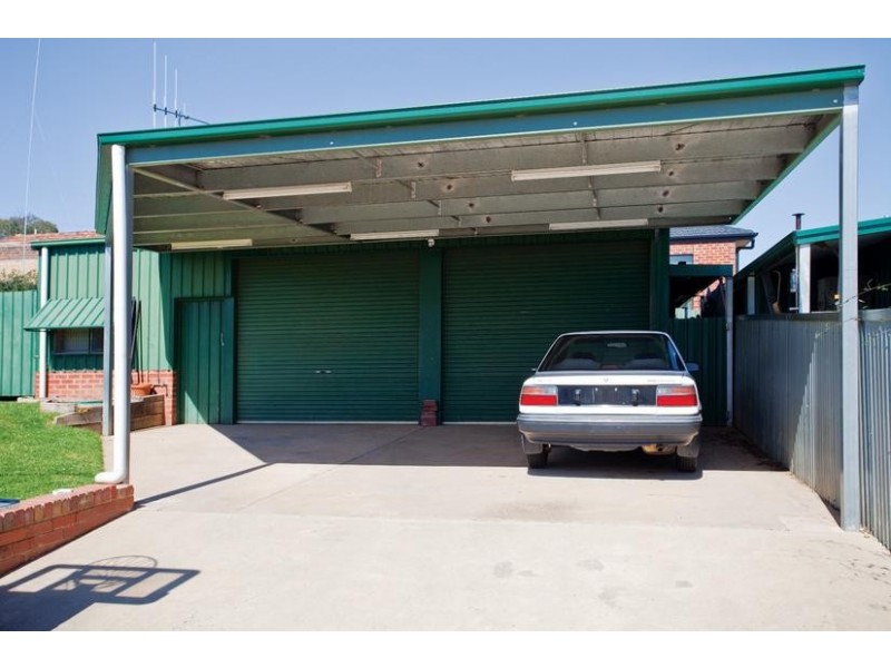 30 Nish Street, Flora Hill VIC 3550