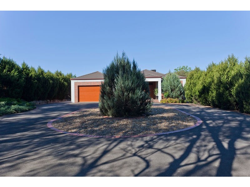 4 Kronk Street, Golden Square VIC 3555