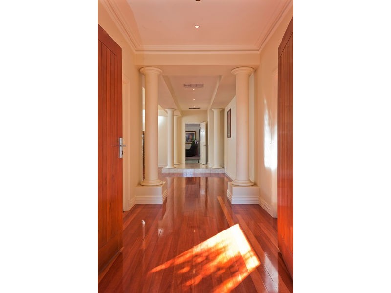 4 Kronk Street, Golden Square VIC 3555