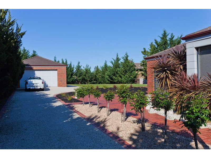 4 Kronk Street, Golden Square VIC 3555