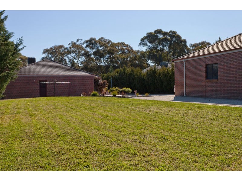 4 Kronk Street, Golden Square VIC 3555