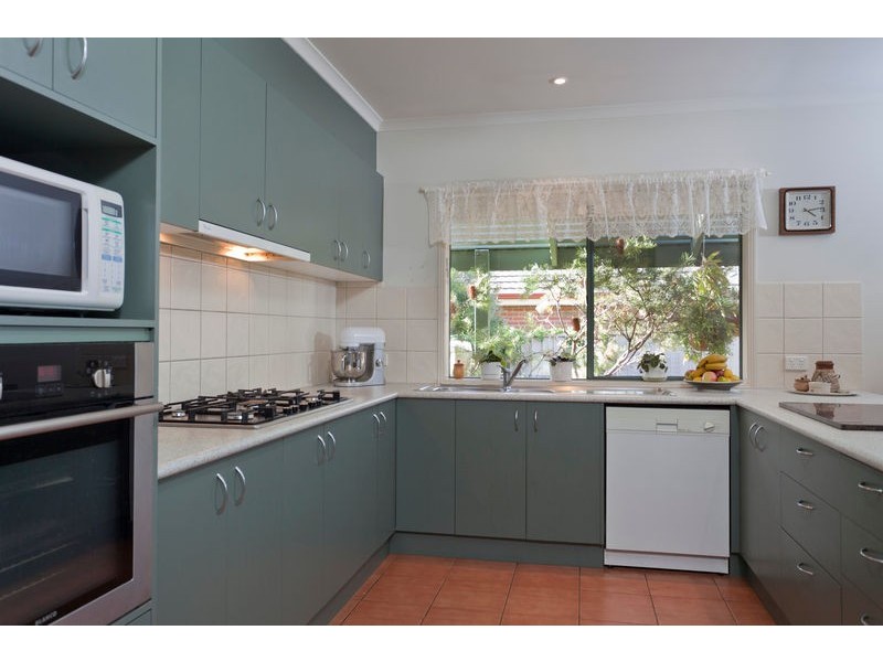 13 Bourke Drive, Strathdale VIC 3550