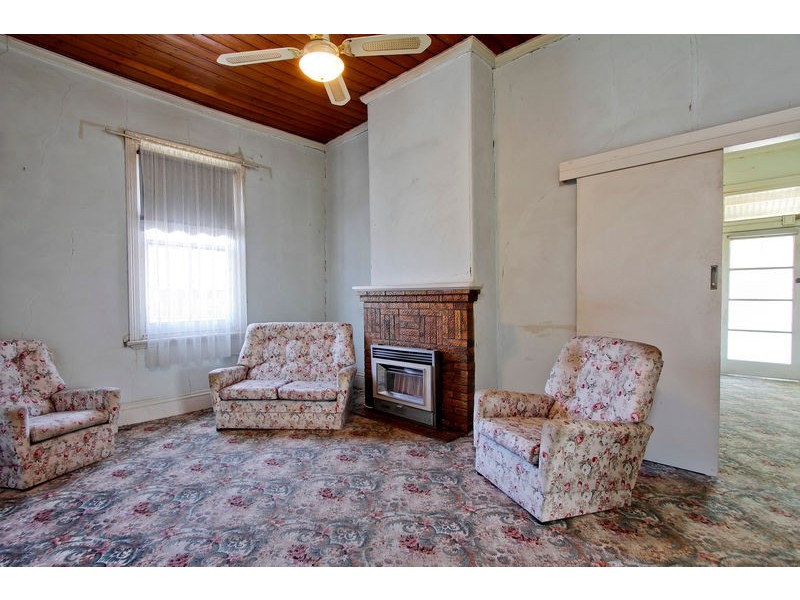 6 Cunneen Street, Long Gully VIC 3550