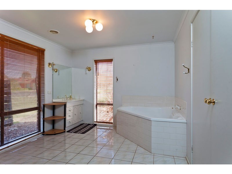 7 Sunset Drive, Strathfieldsaye VIC 3551