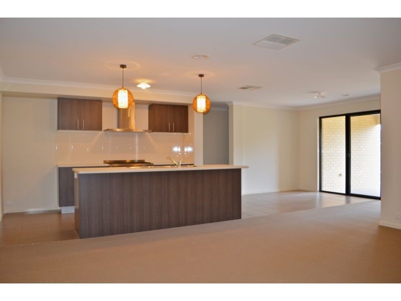 28 Belladonna Rises, Kangaroo Flat VIC 3555