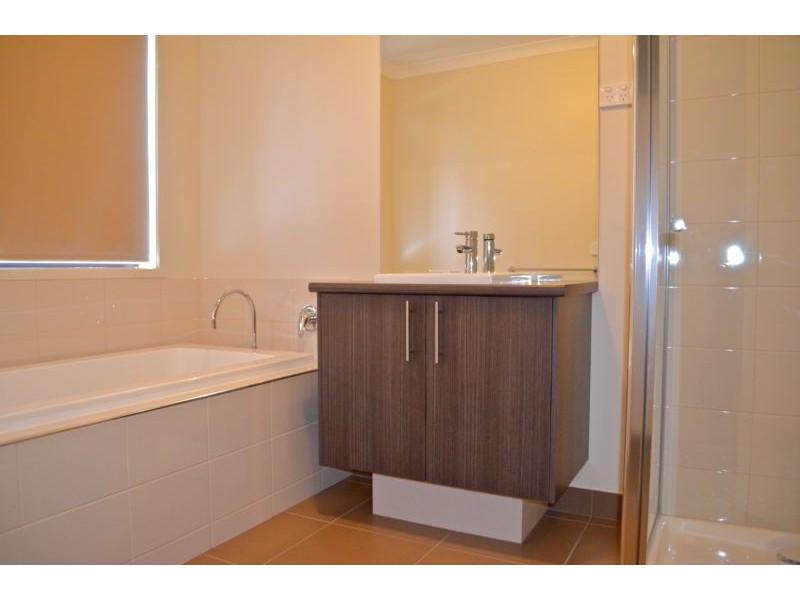 28 Belladonna Rises, Kangaroo Flat VIC 3555