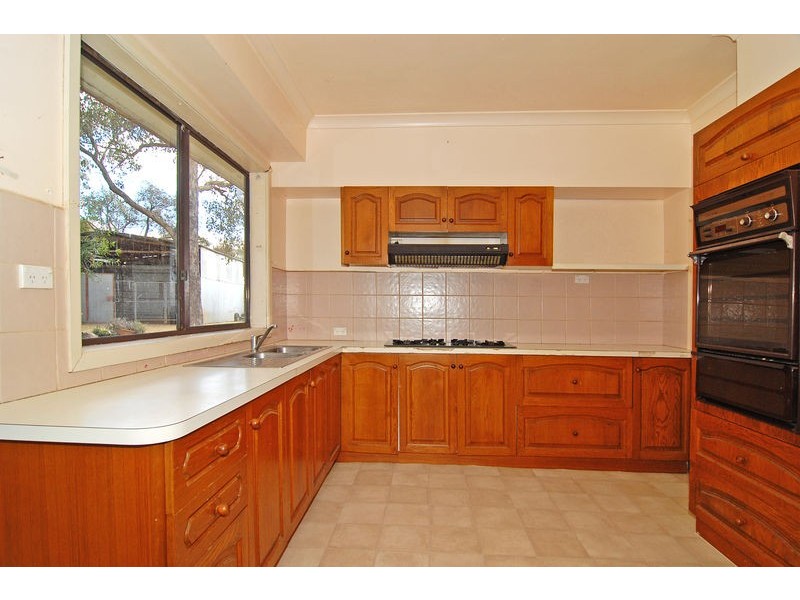 64 Phillis Street, Kangaroo Flat VIC 3555