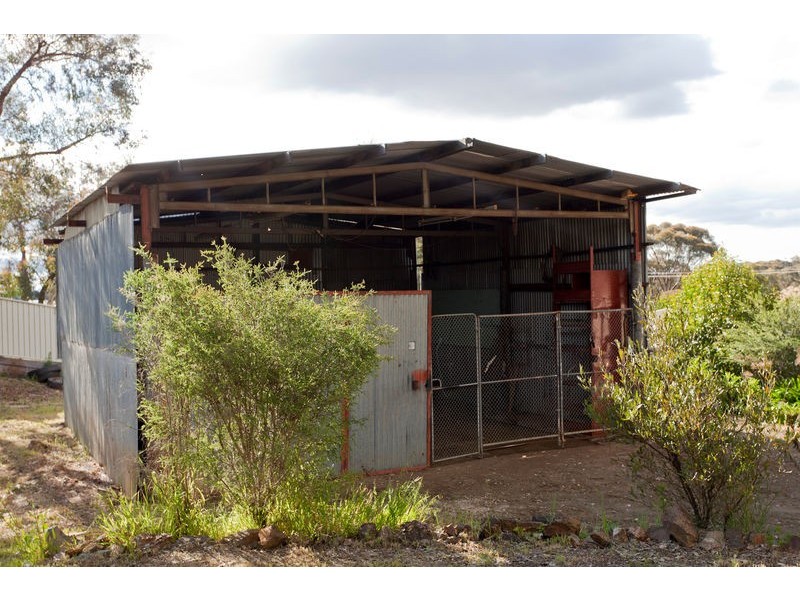 64 Phillis Street, Kangaroo Flat VIC 3555