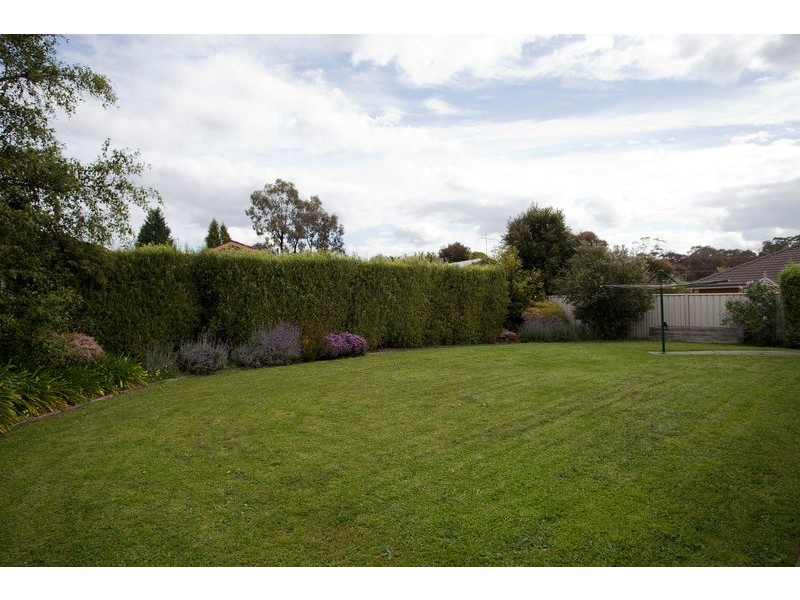 15 Parkside Boulevard, Strathdale VIC 3550