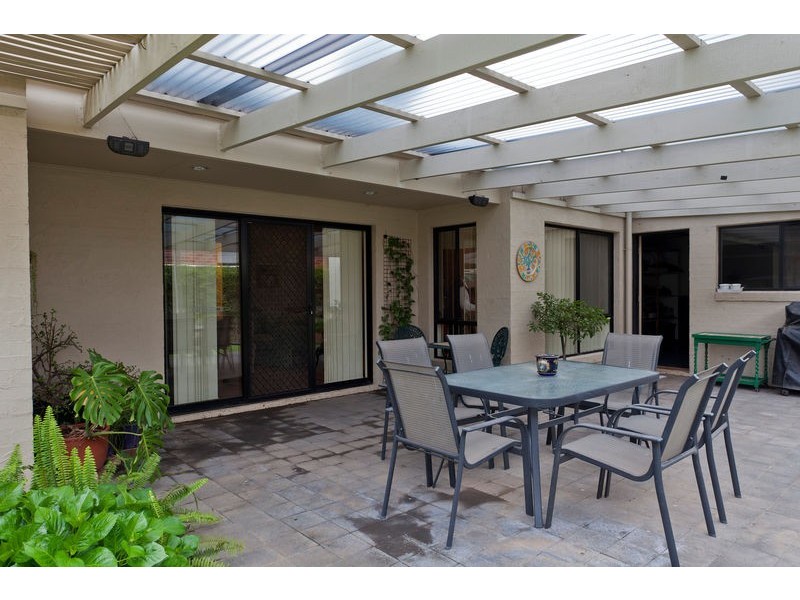 15 Parkside Boulevard, Strathdale VIC 3550