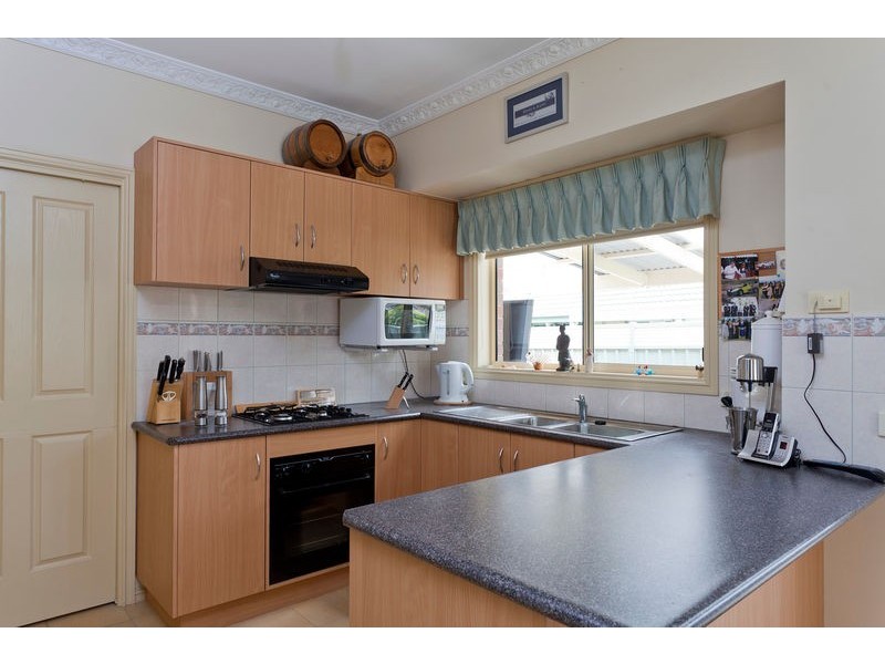 40 Palm Avenue, Spring Gully VIC 3550