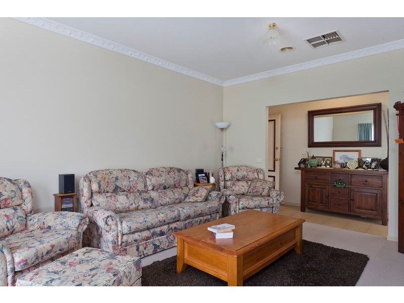 40 Palm Avenue, Spring Gully VIC 3550