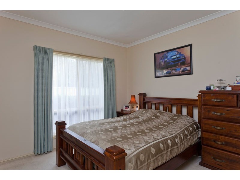 40 Palm Avenue, Spring Gully VIC 3550