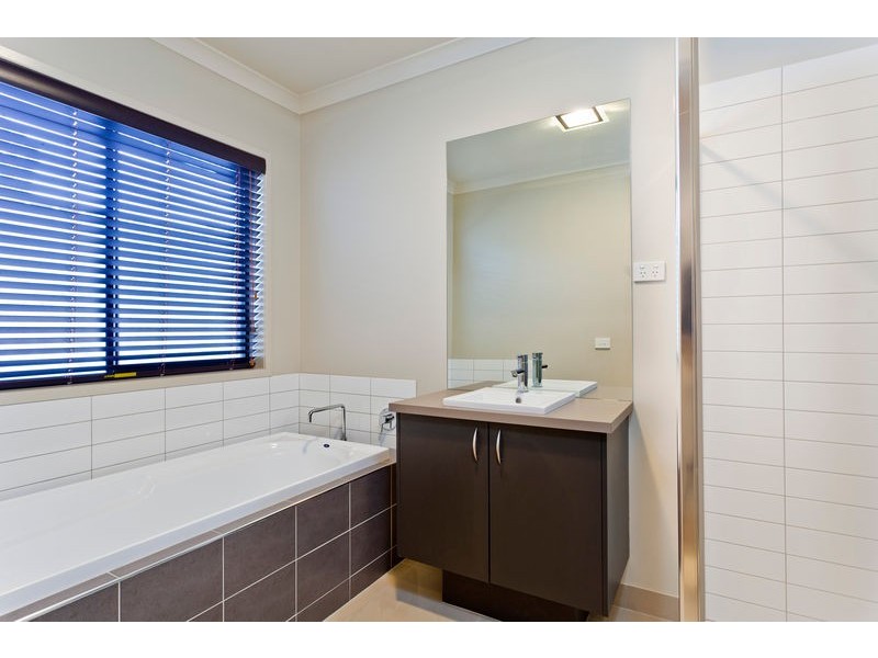 87 Amara Way, Kangaroo Flat VIC 3555